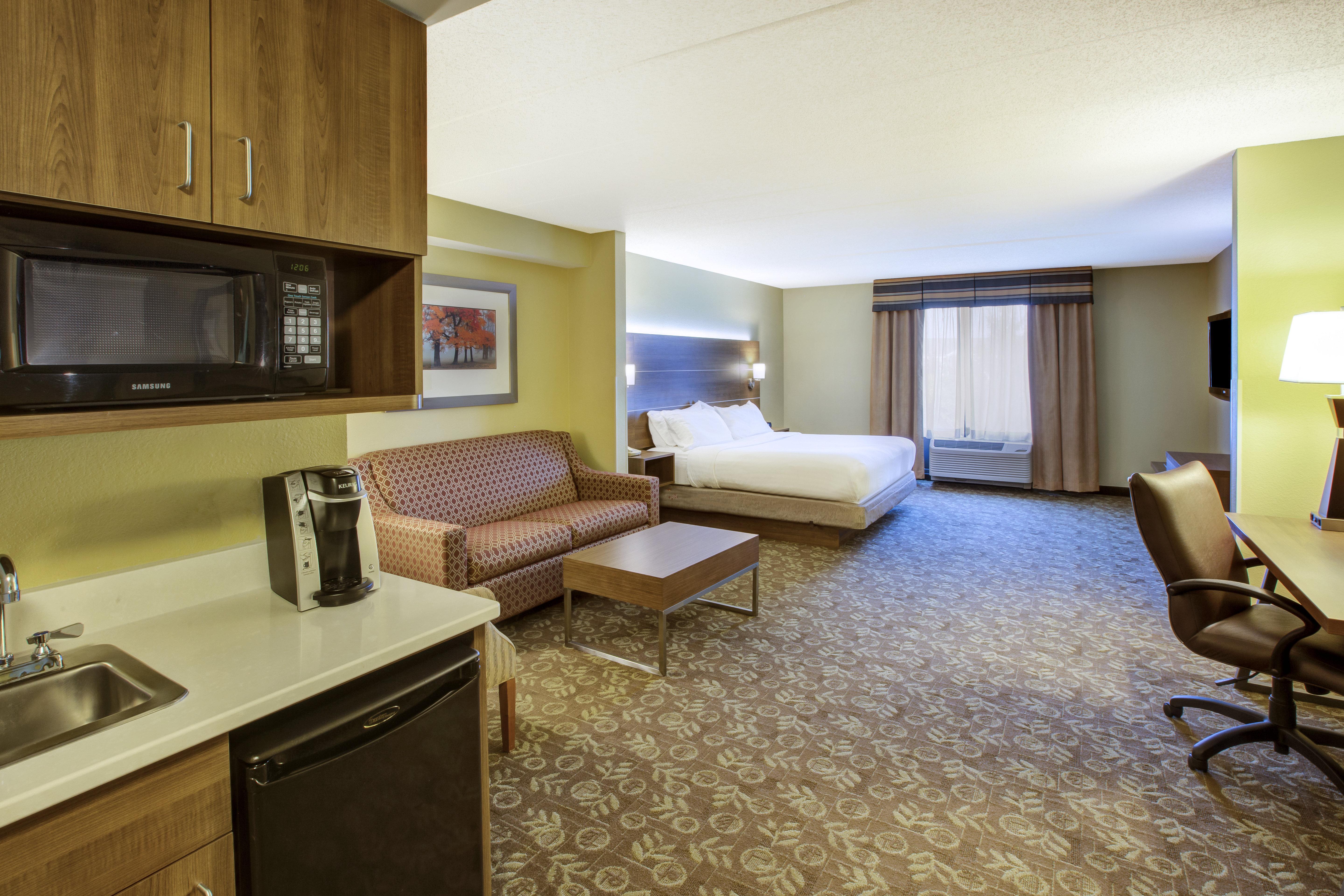 Holiday Inn Express Hotel & Suites Fort Wayne By Ihg Ellisville Exterior photo