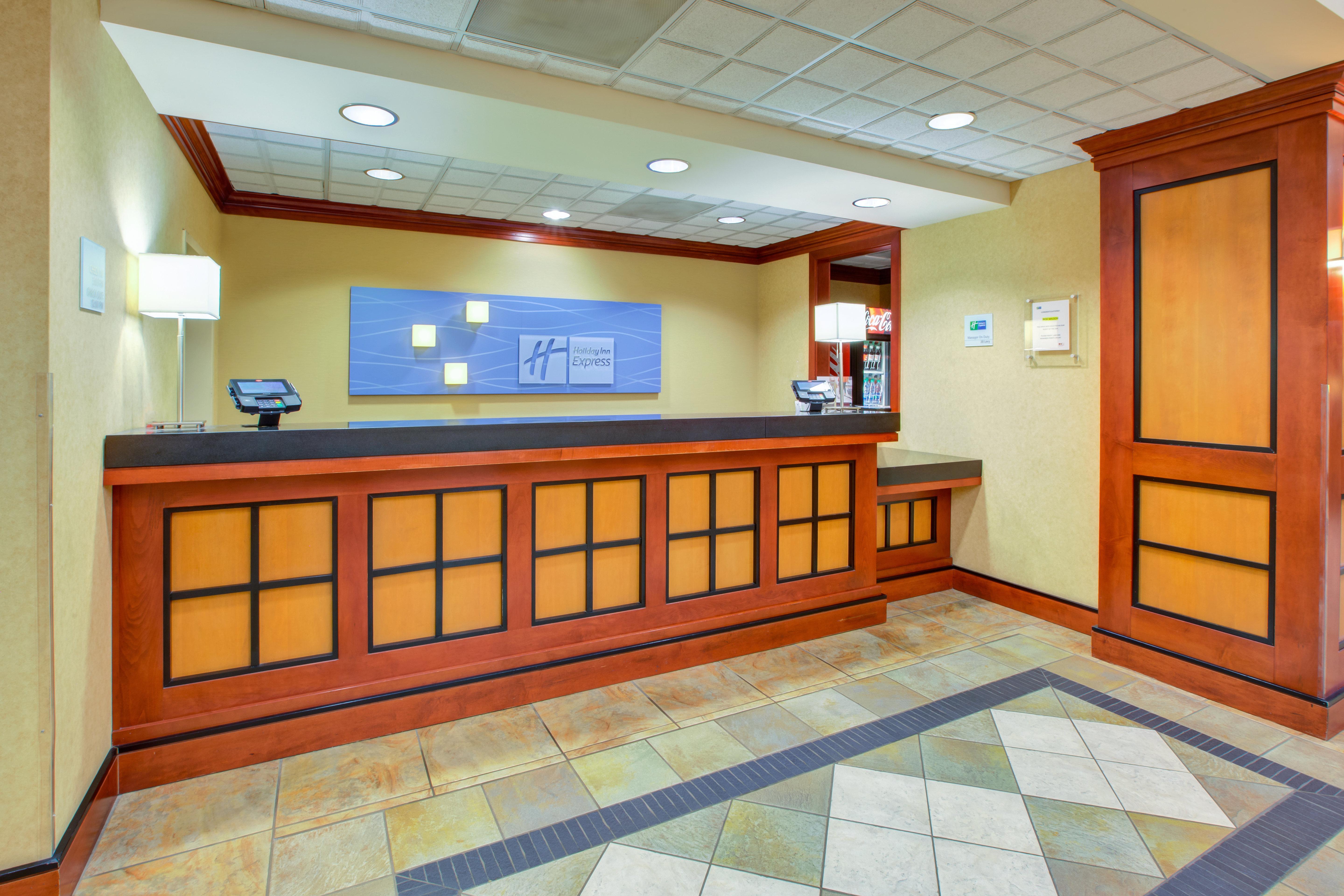 Holiday Inn Express Hotel & Suites Fort Wayne By Ihg Ellisville Exterior photo