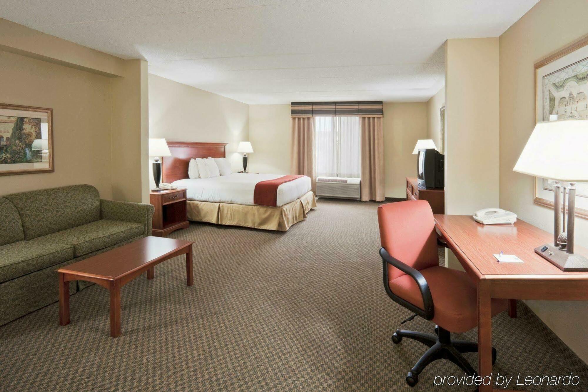 Holiday Inn Express Hotel & Suites Fort Wayne By Ihg Ellisville Exterior photo