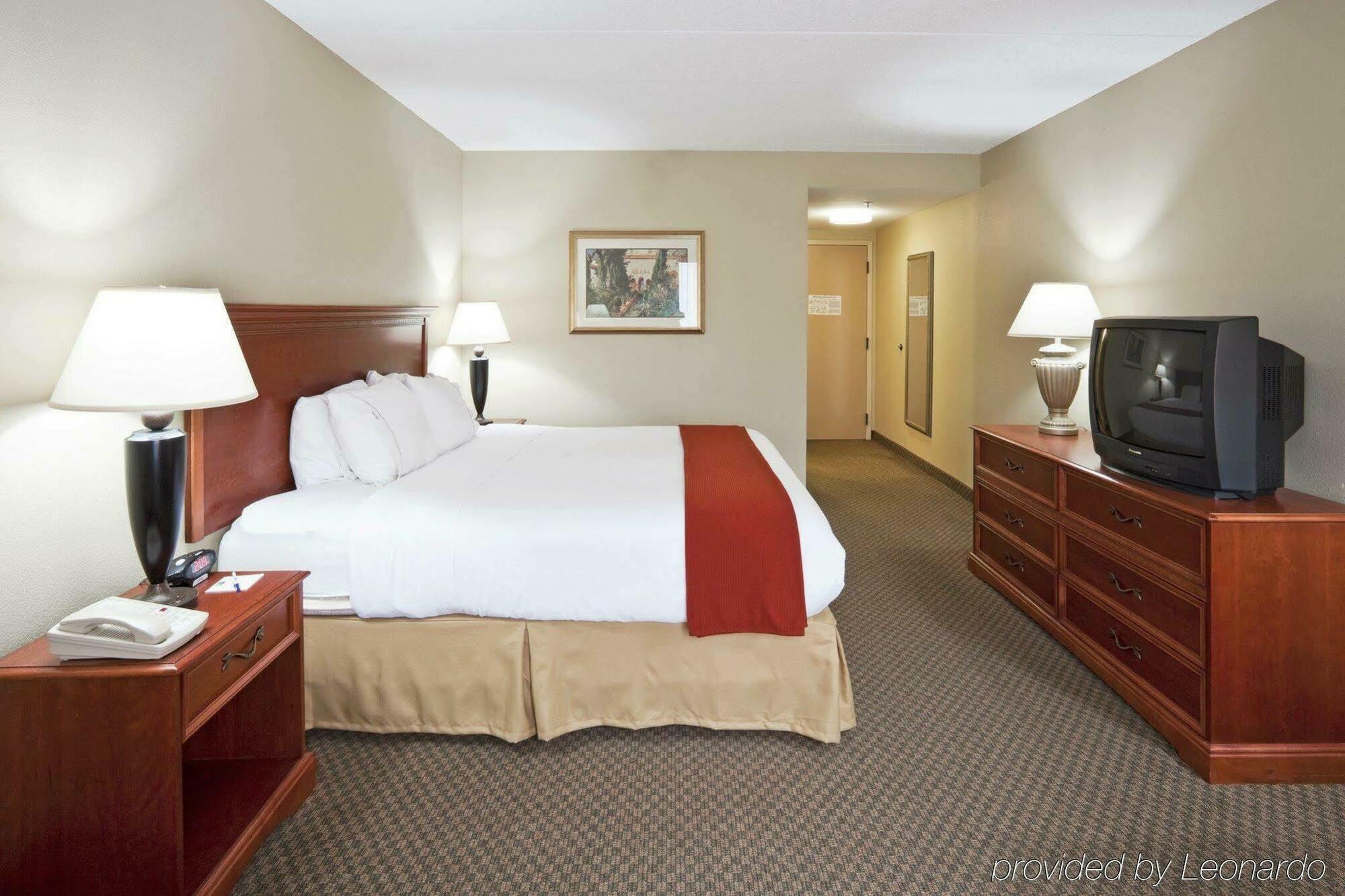 Holiday Inn Express Hotel & Suites Fort Wayne By Ihg Ellisville Exterior photo