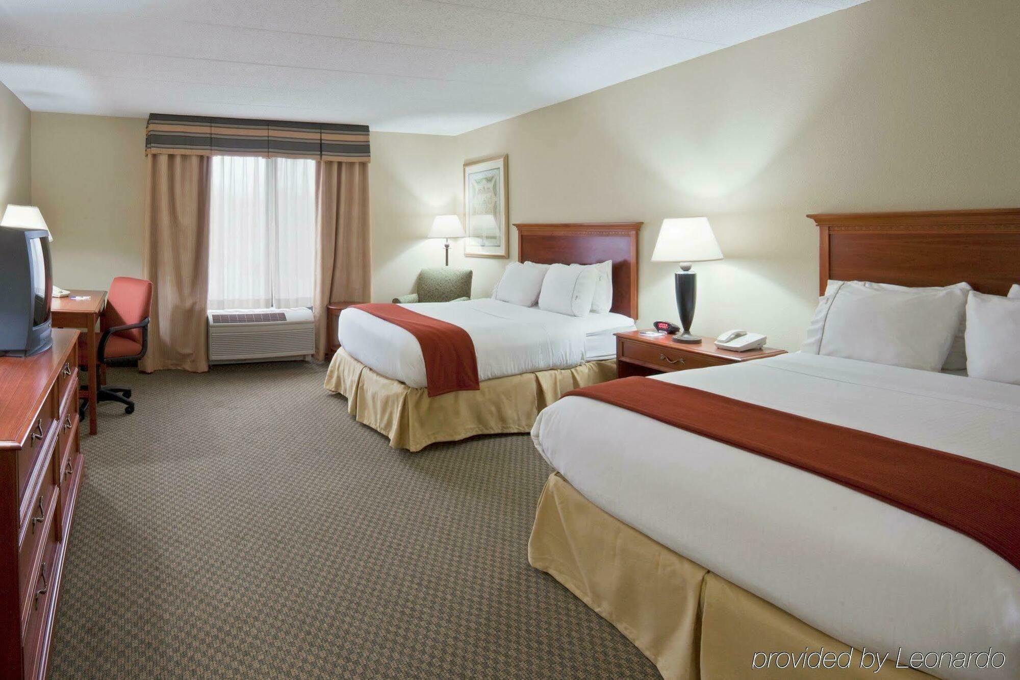 Holiday Inn Express Hotel & Suites Fort Wayne By Ihg Ellisville Exterior photo
