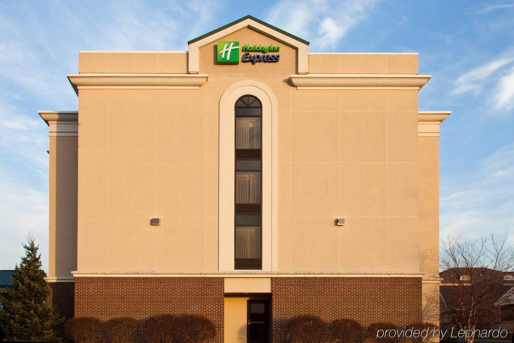 Holiday Inn Express Hotel & Suites Fort Wayne By Ihg Ellisville Exterior photo